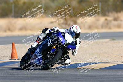 media/Jan-09-2022-SoCal Trackdays (Sun) [[2b1fec8404]]/Turn 6 (1035am)/